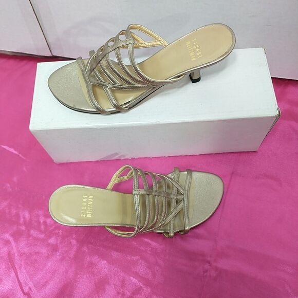 STUART WEITZMAN Women's SZ 4M Gold Sandals . Condition is Pre-owned - Picture 4 of 11